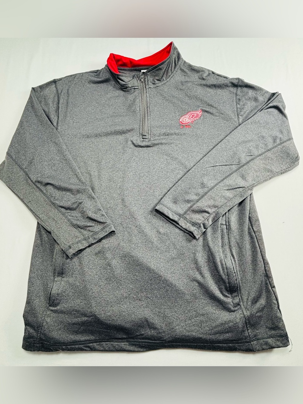 Detroit Red Wings Gray Quarter-Zip Pullover with Red Trim M413